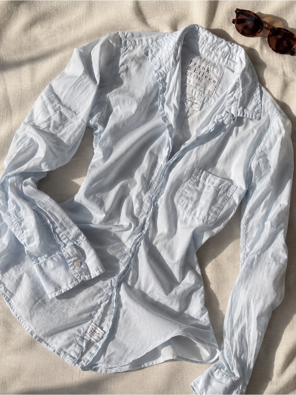 Frank & Eileen Barry Soft Blue Button Up 100% Organic Cotton Medium